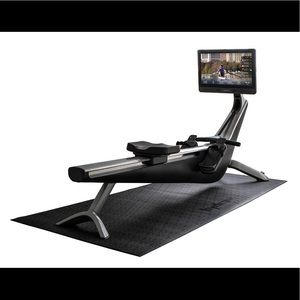 Hydrow Long Black Machine Mat